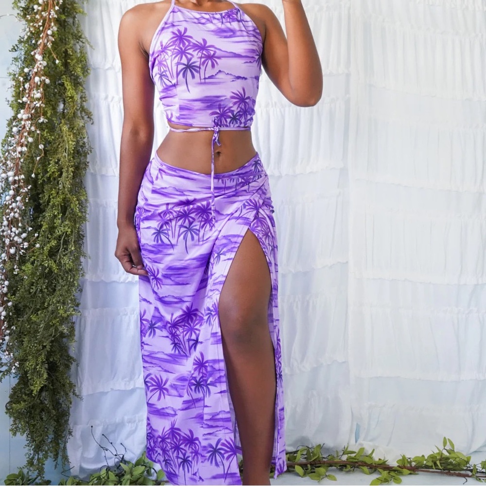 Vintage 90’s Palm Hawaiian Print Tie Halter Crop Top MIDI Wrap Skirt Set